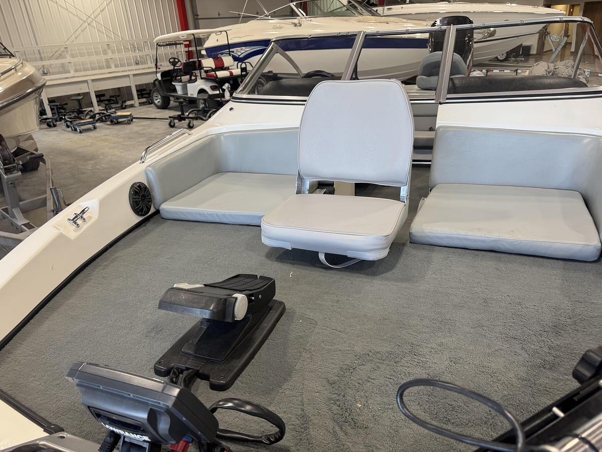 Used 2004 Stratos 290 FS