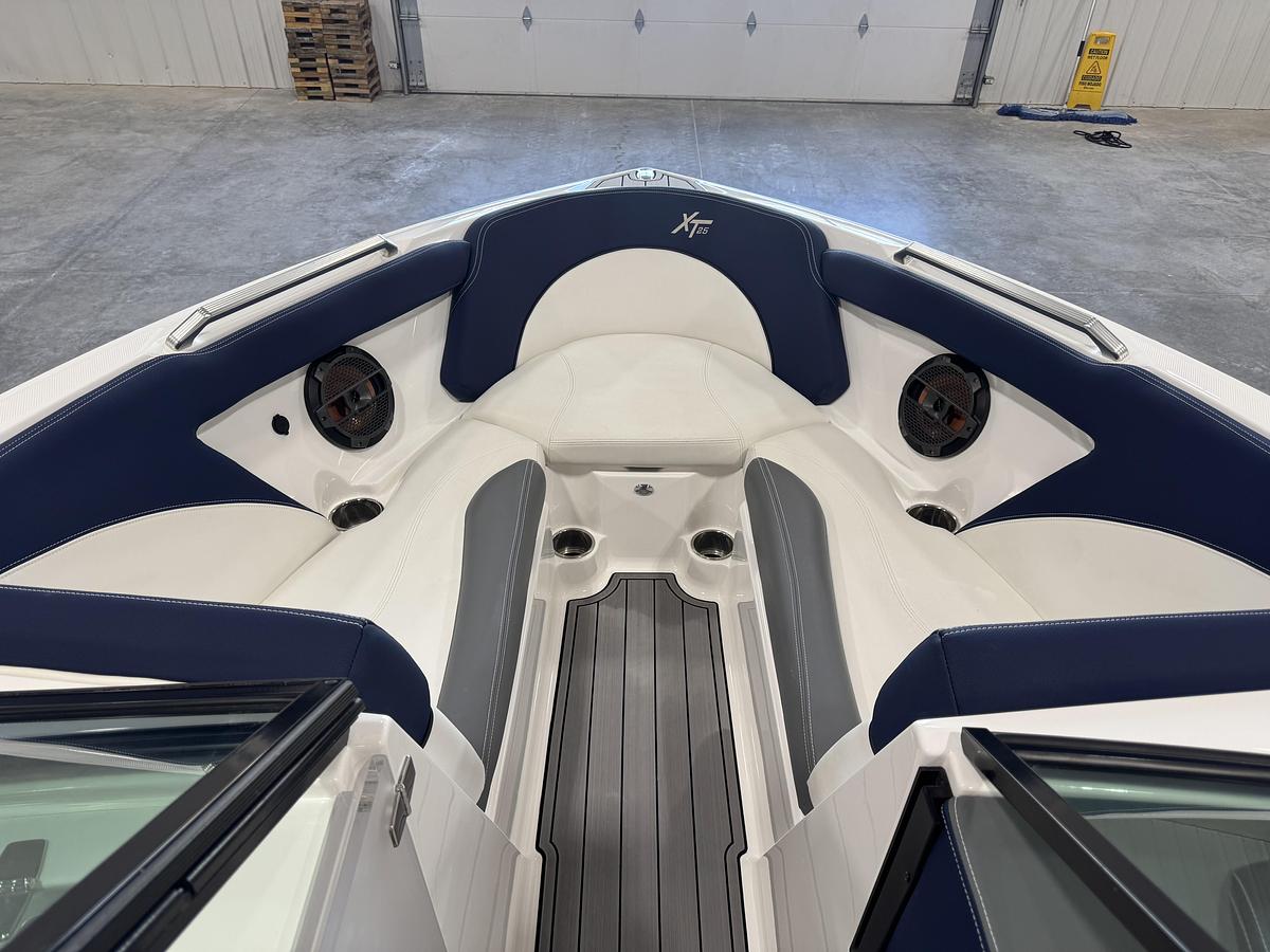 Used 2019 Mastercraft XT 25