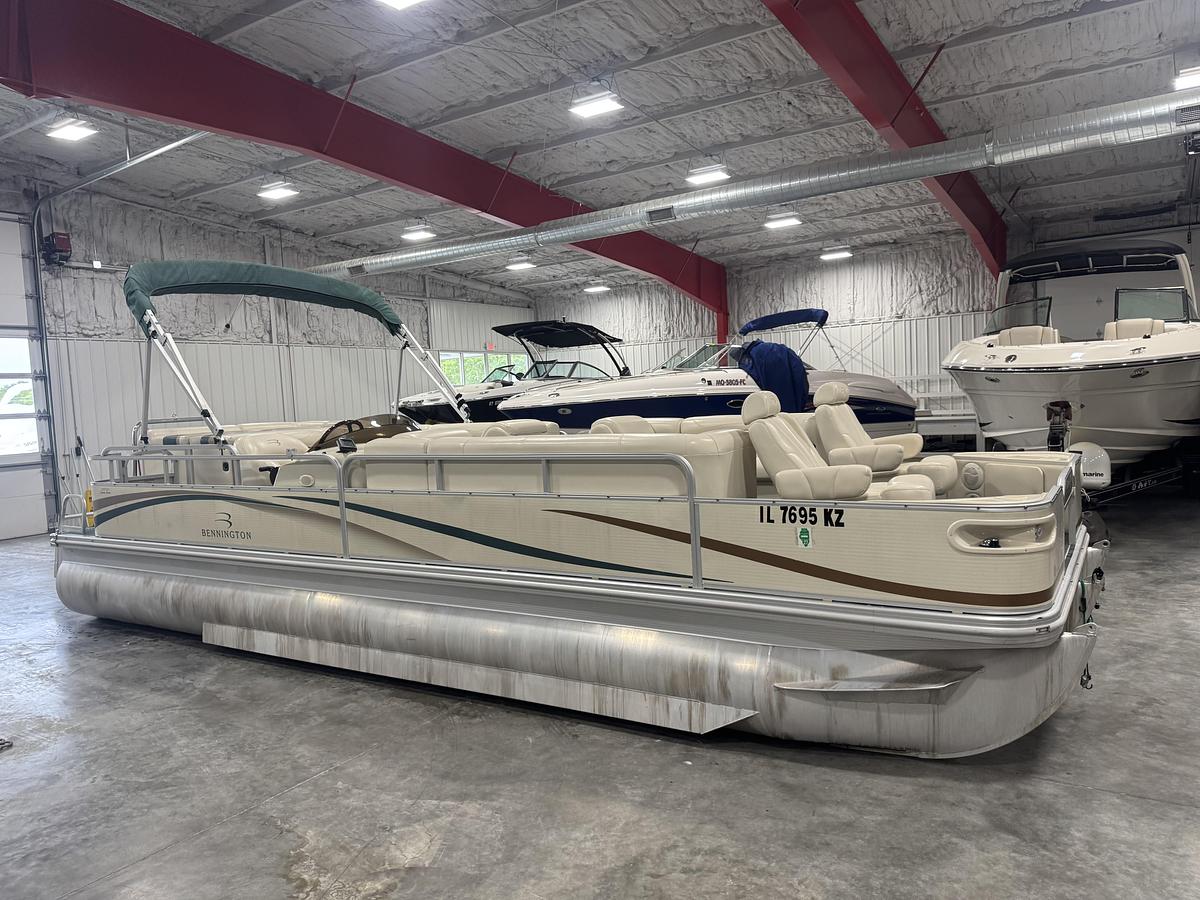 Used 2004 Bennington 2575 RL