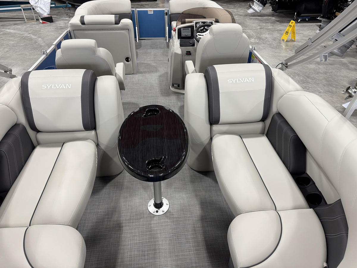 2025 Sylvan 8522 Mirage