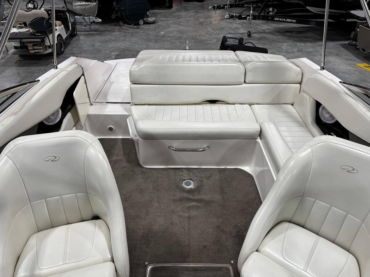 Used 2004 Regal 2200 LSR