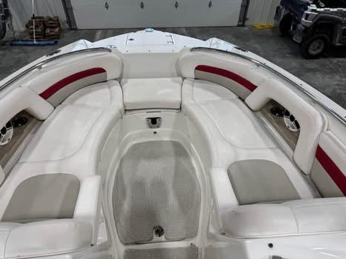 Used 2009 Chaparral 264 Sunesta