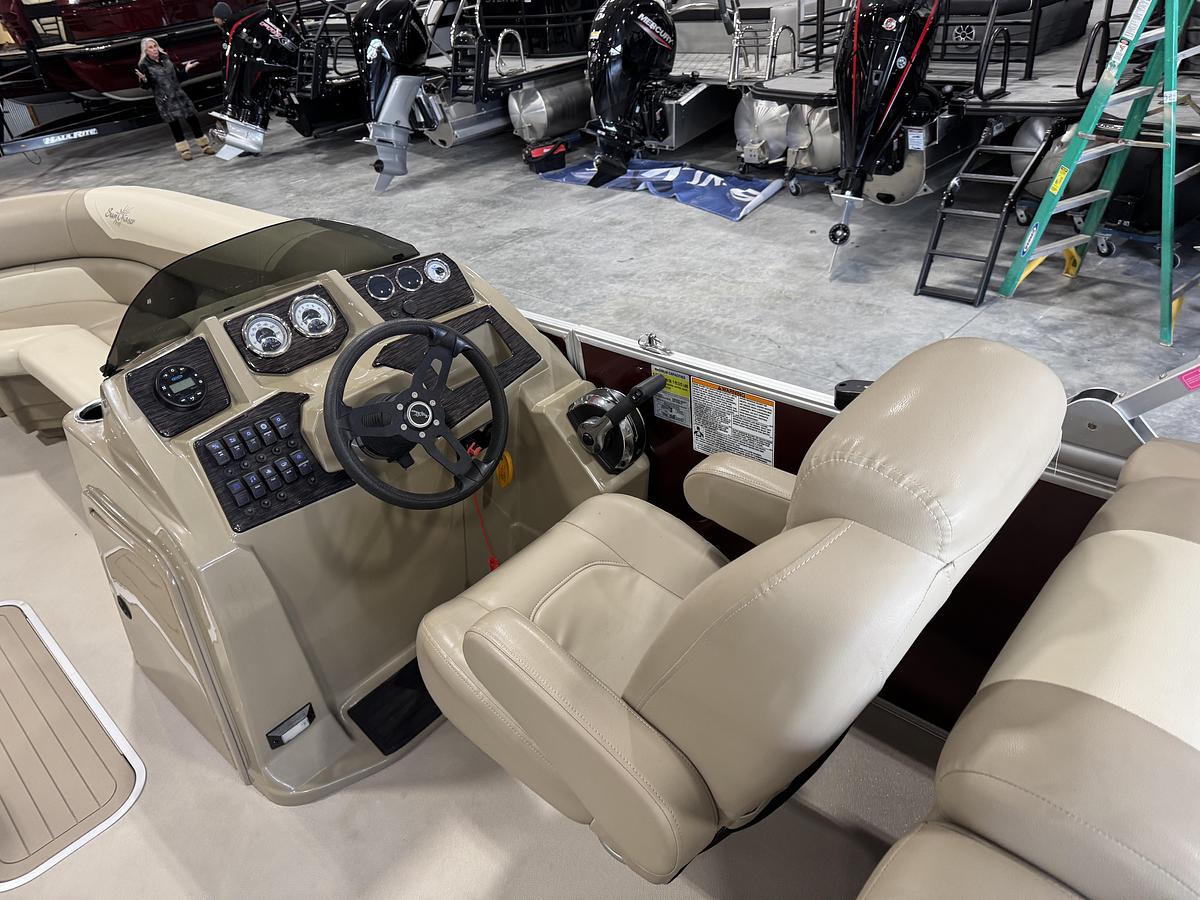 Used 2022 Sunchaser 24 Geneva