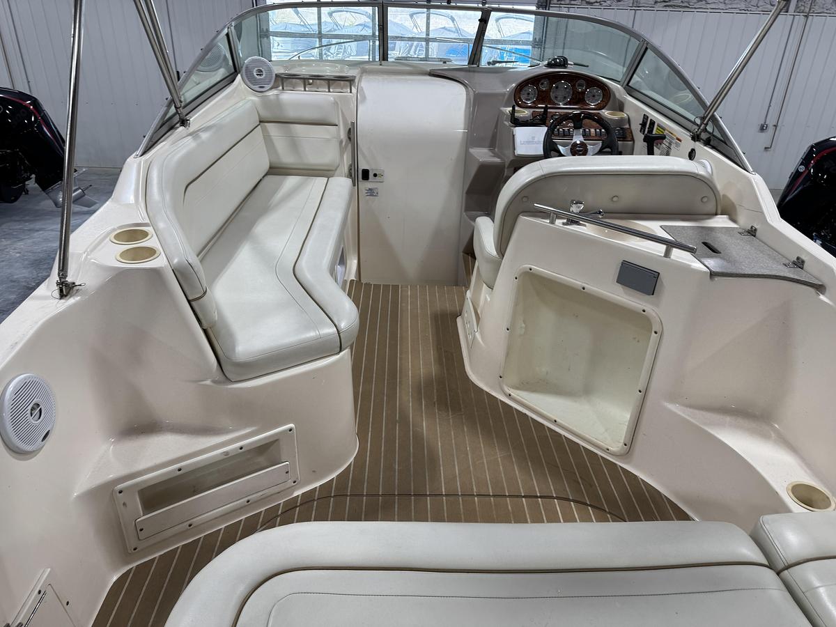 Used 2006 Rinker 250 Fiesta Vee