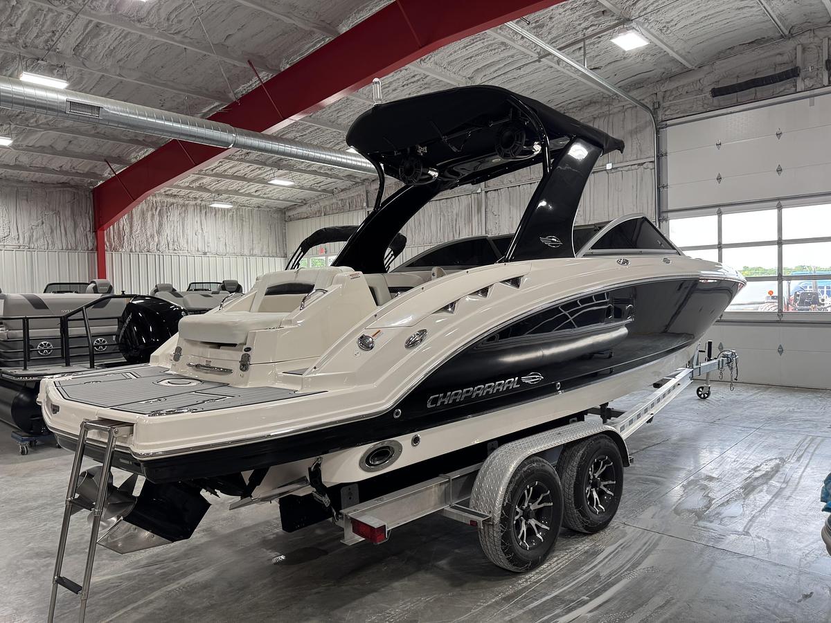 Used 2013 Chaparral 264 Sunesta