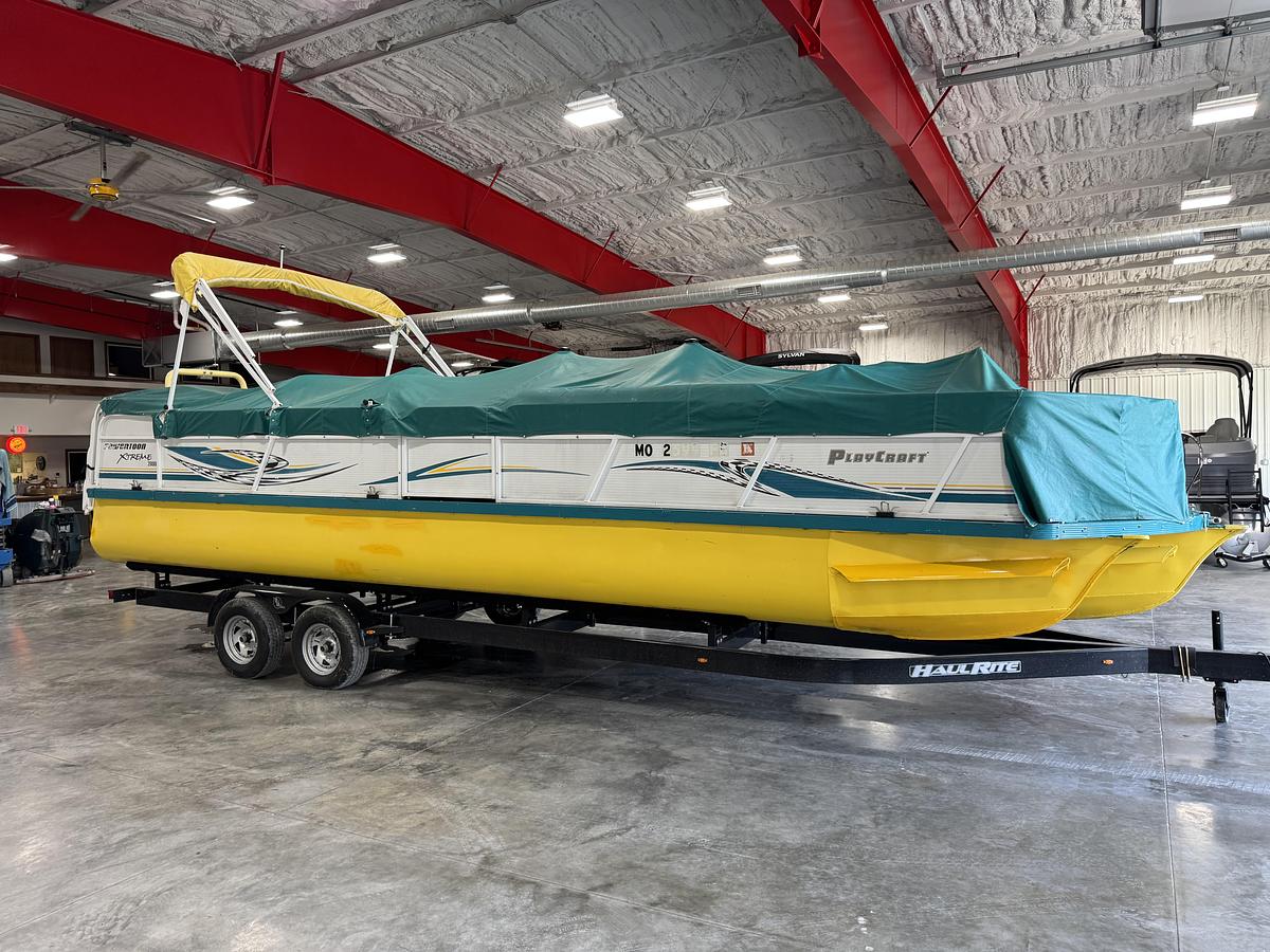 Used 2004 PlayCraft 2800 Powertoon