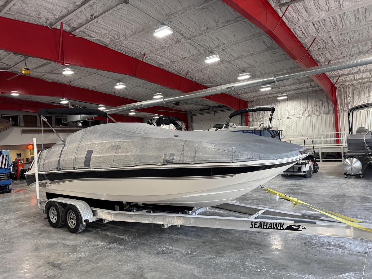 Used 2002 Monterey 240