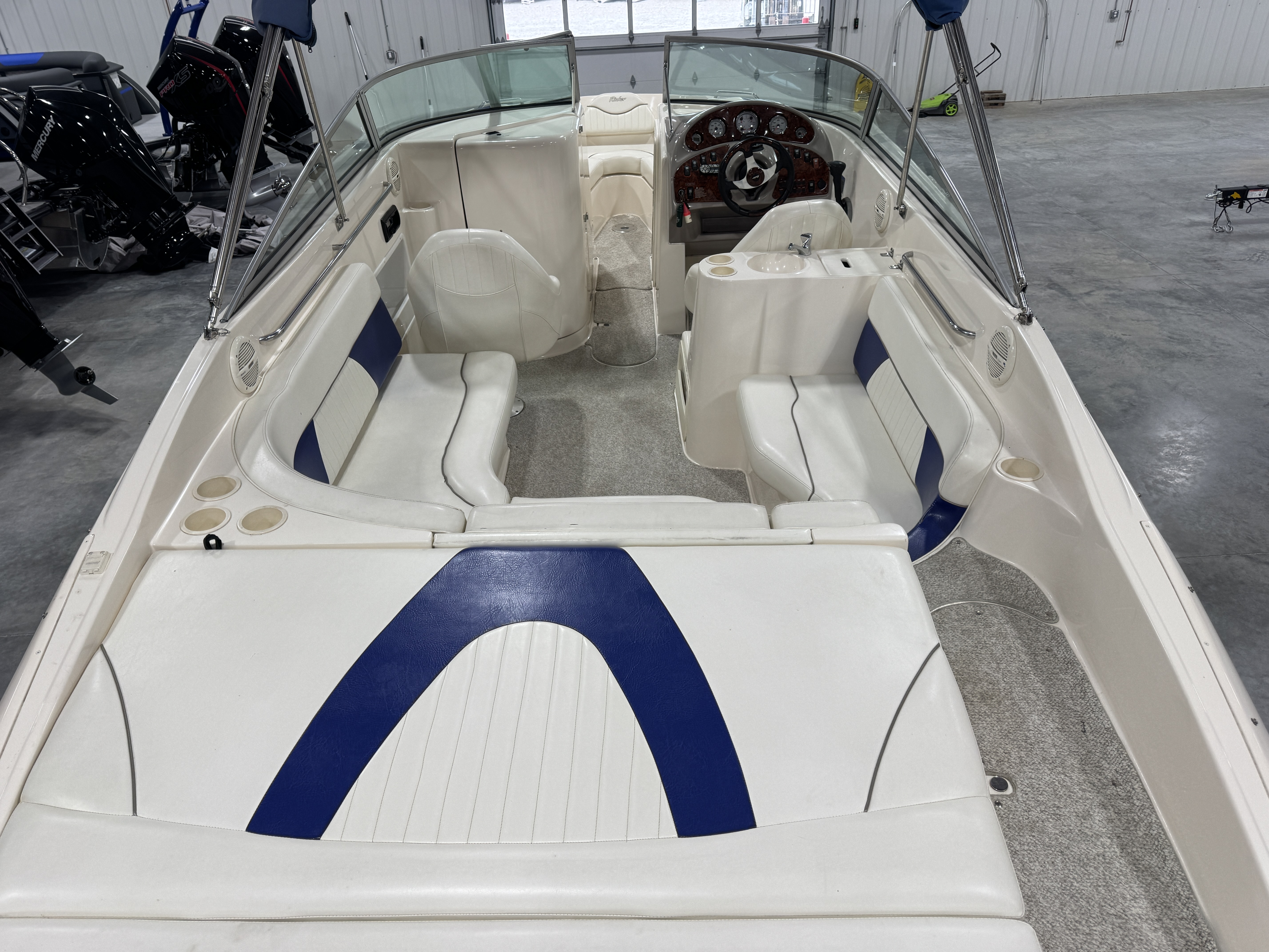 Used 2004 Rinker 262 BR