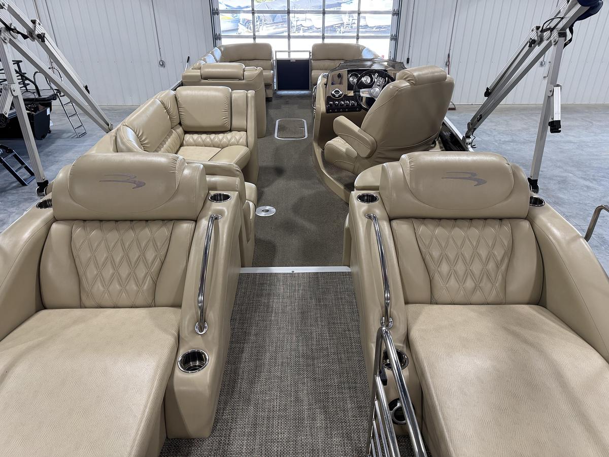 Used 2015 Bennington 2875 QCW