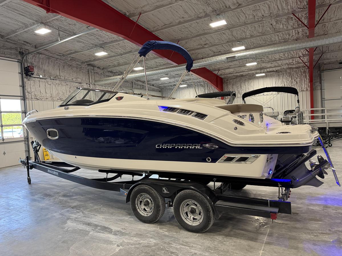 Used 2015 Chaparral 257 SSX