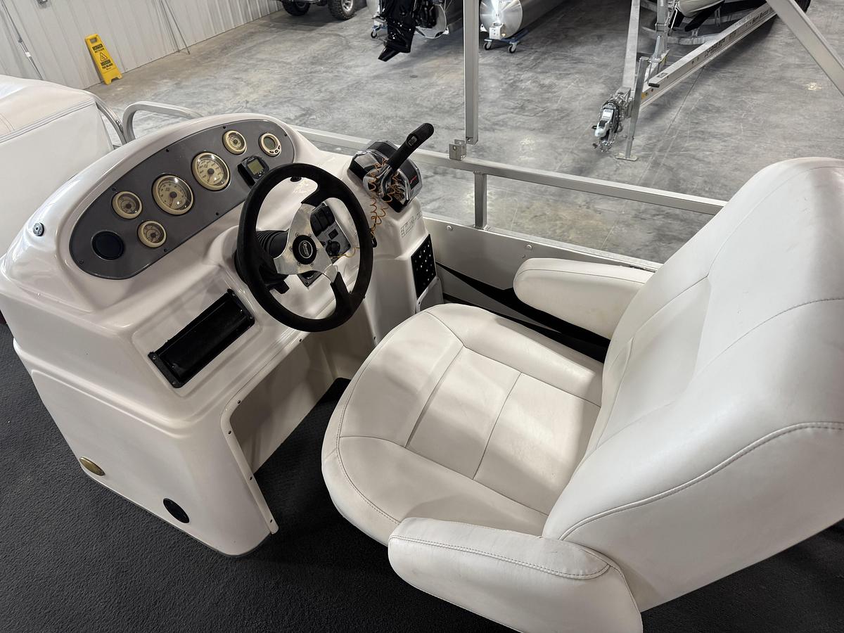 Used 2008 PlayCraft 2600 Clipper