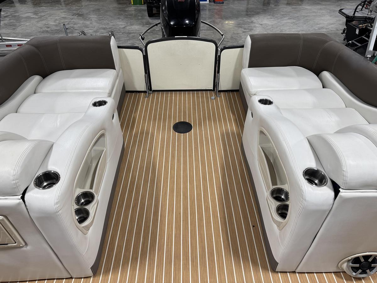 Used 2014 Premier 290 Grand Isle 10' wide