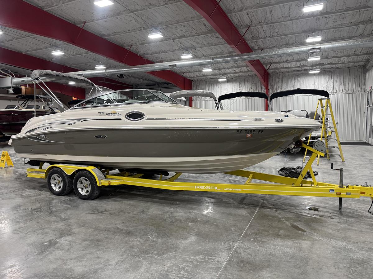 Used 2005 Sea Ray 240 Sundeck