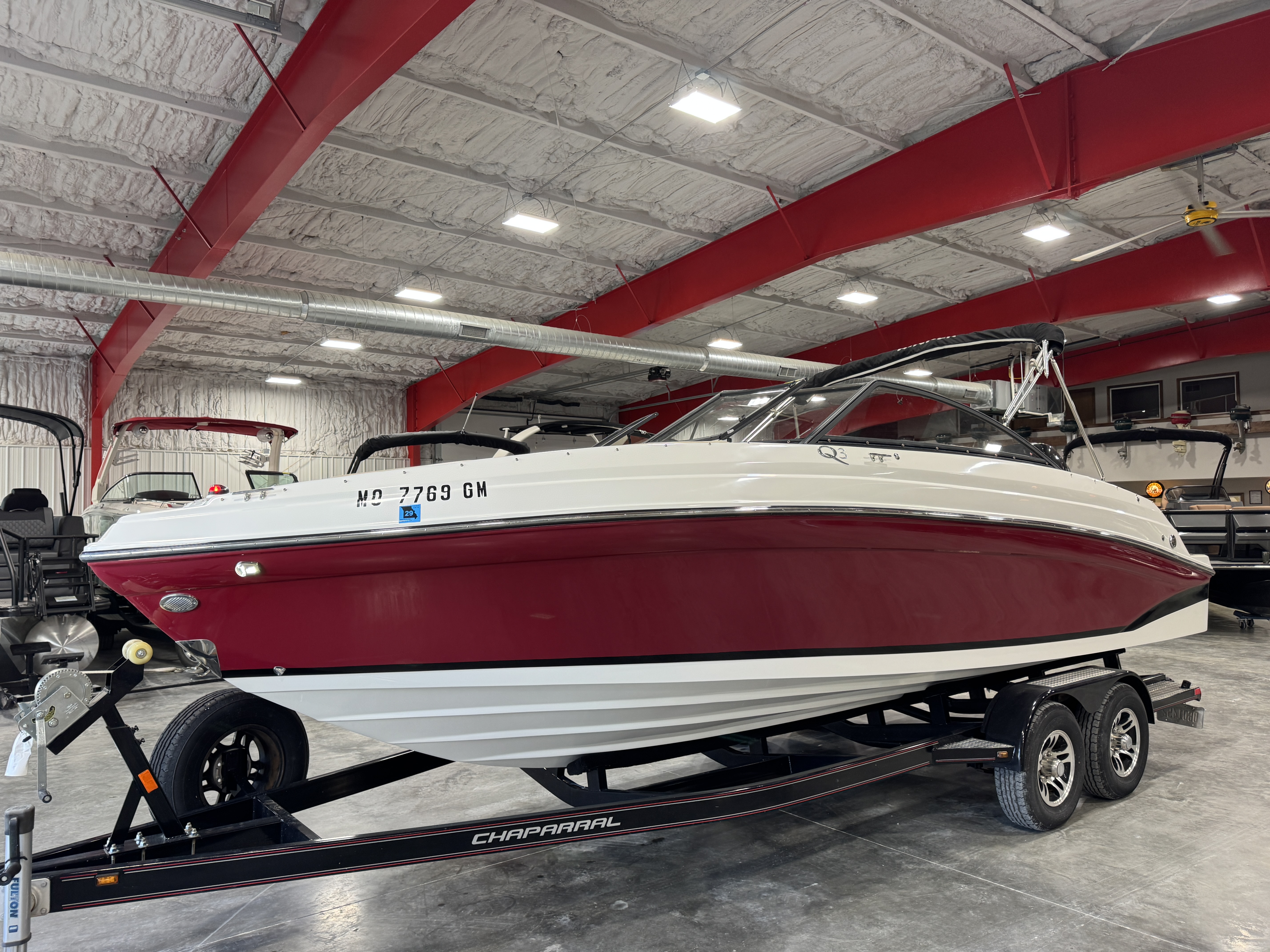 Used 2019 Rinker Q3