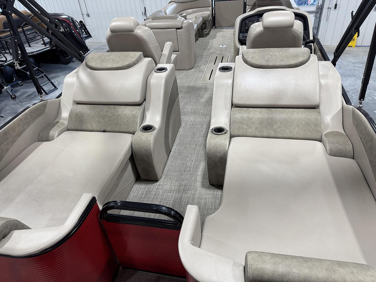 Used 2019 Avalon 2585 Catalina