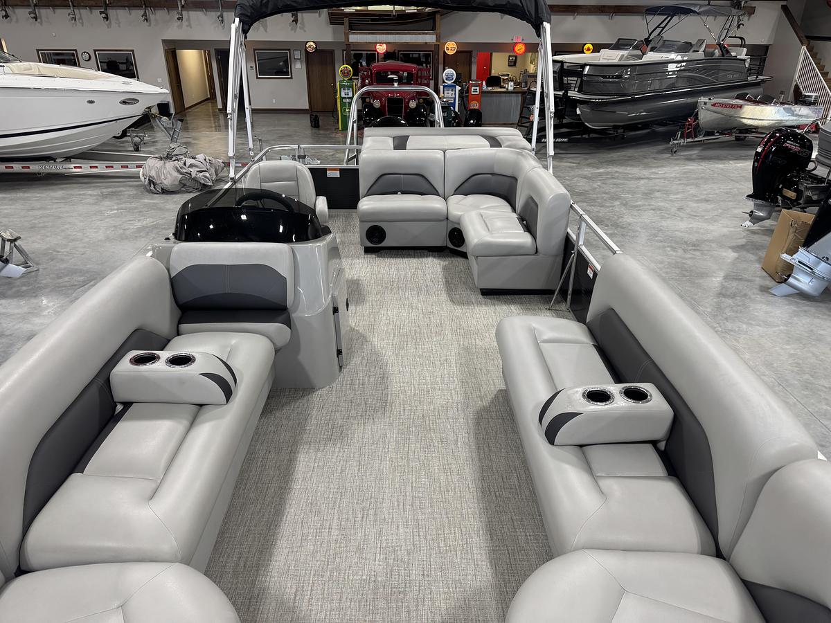 Used 2022 Landau 252 Island breeze