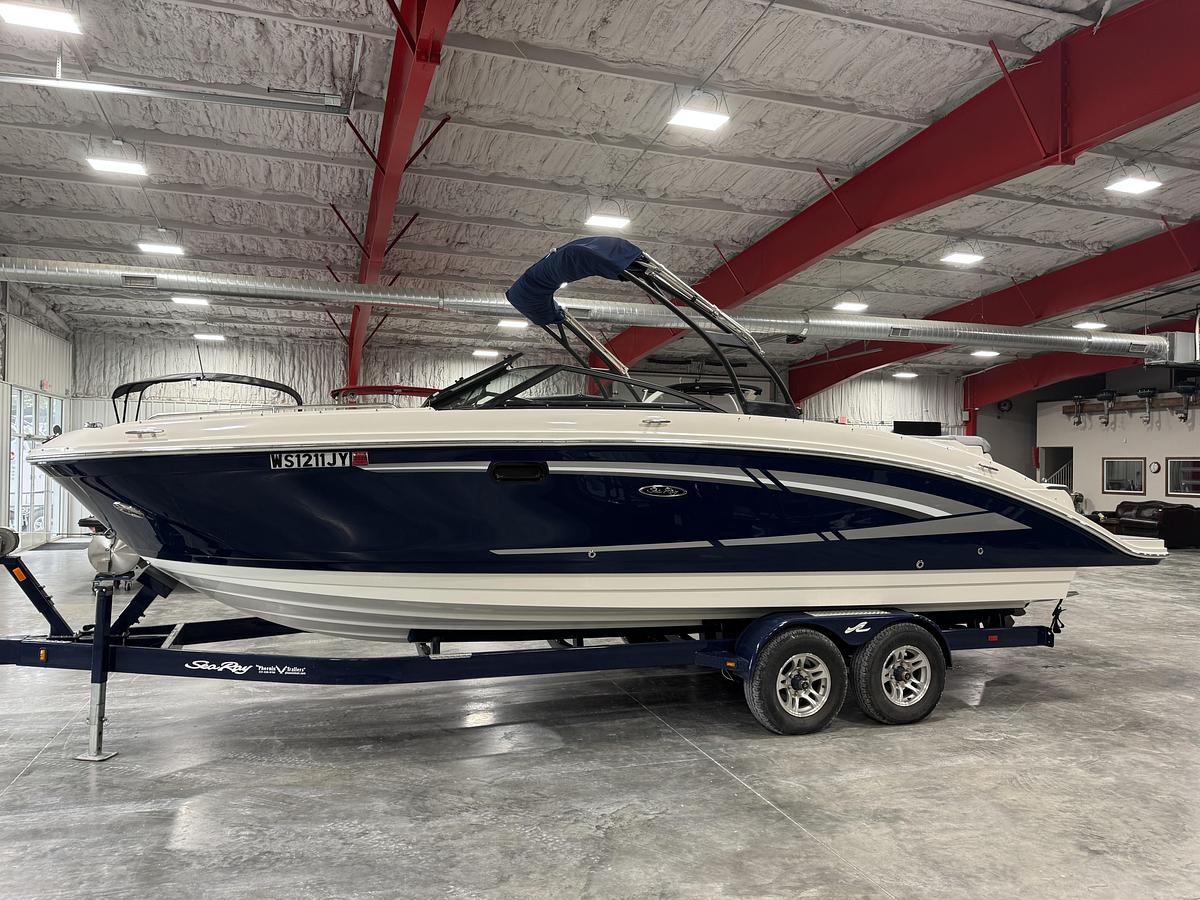 Used 2015 Sea Ray SDX 270