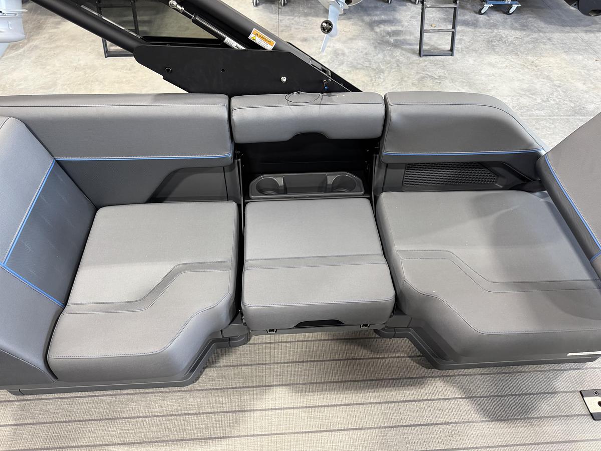 Used 2025 Manitou 26 Explore