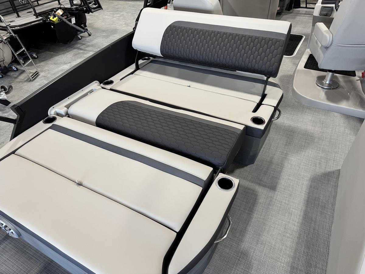 2026 Sylvan L-5 Platinum