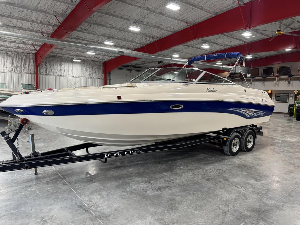 Used 2004 Rinker 282 BR