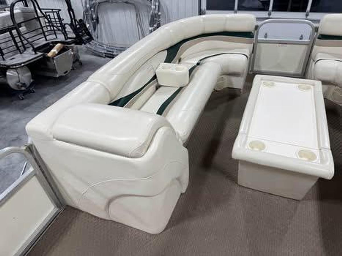 Used 2005 Bennington 2575 RL