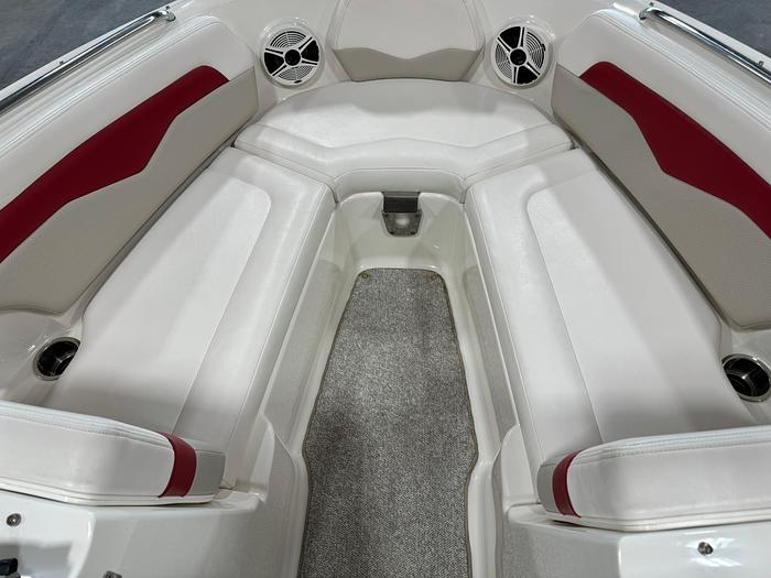 Used 2011 Chaparral 226 SSi