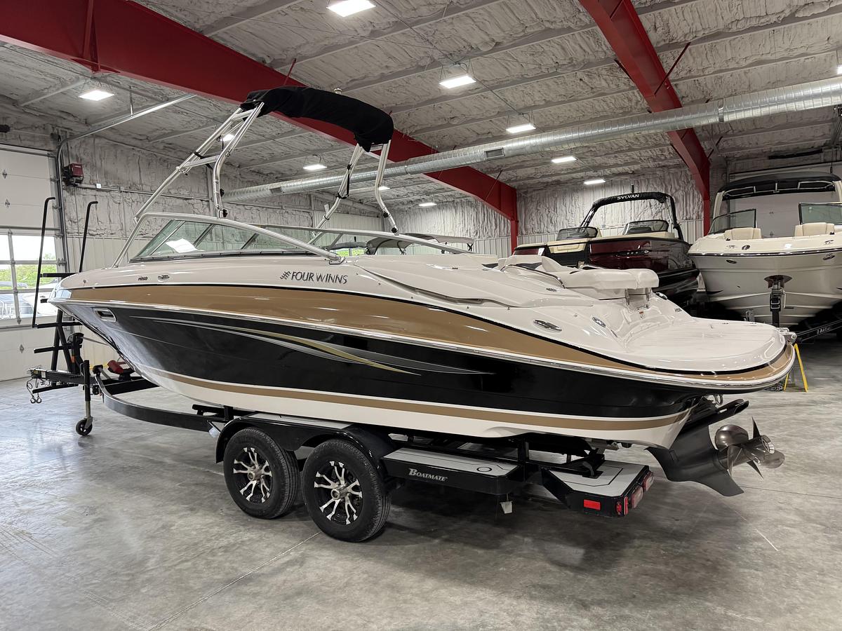Used 2009 Four Winns H-260