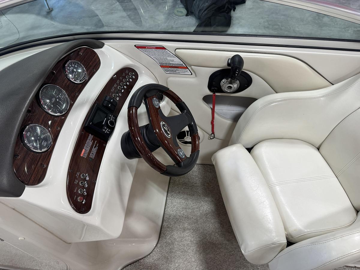 Used 2008 Sea Ray 240 Sundeck