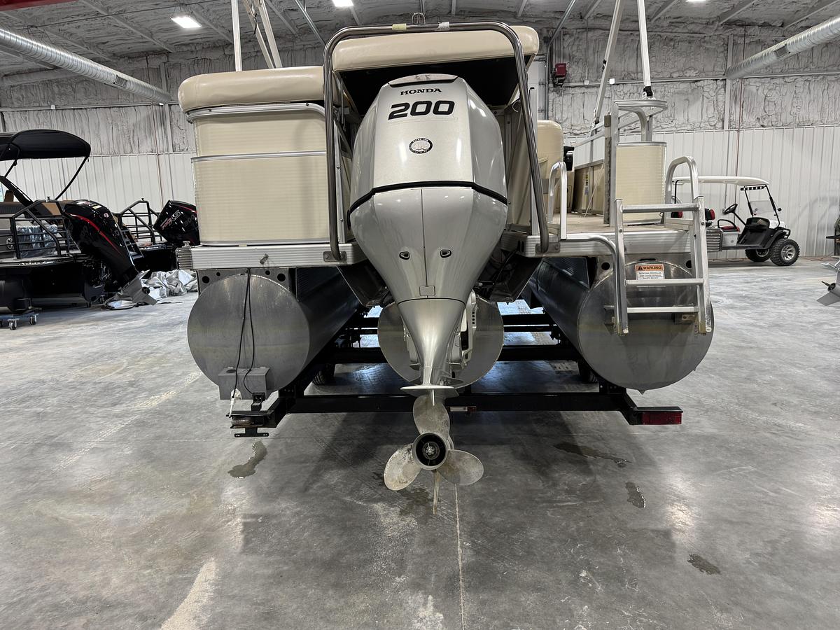 Used 2005 Bennington 2575 RL