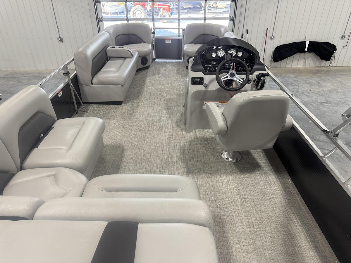 Used 2022 Landau 252 Island breeze