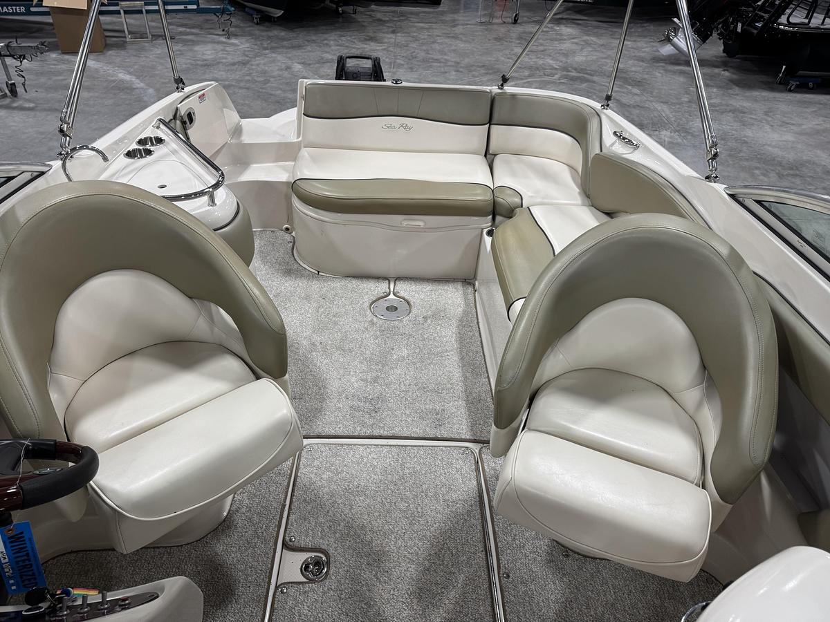 Used 2005 Sea Ray 240 Sundeck