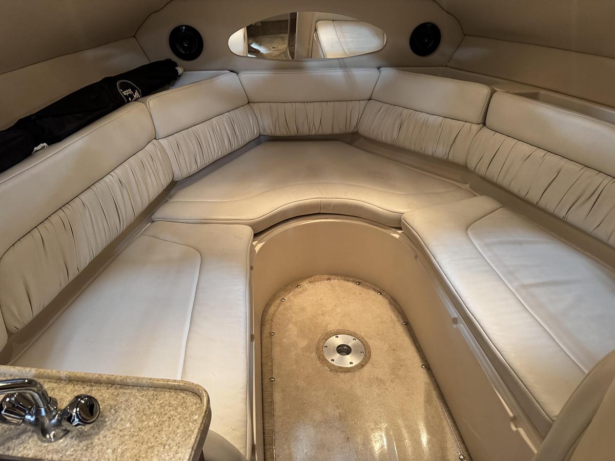 Used 2005 Regal 2665 Commodore