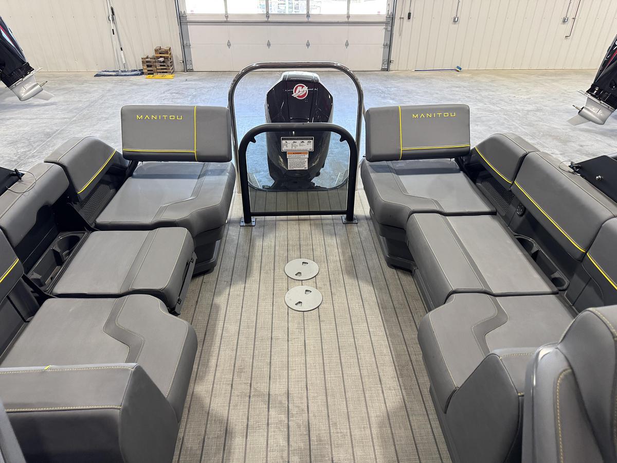 2025 Manitou 24 Explore