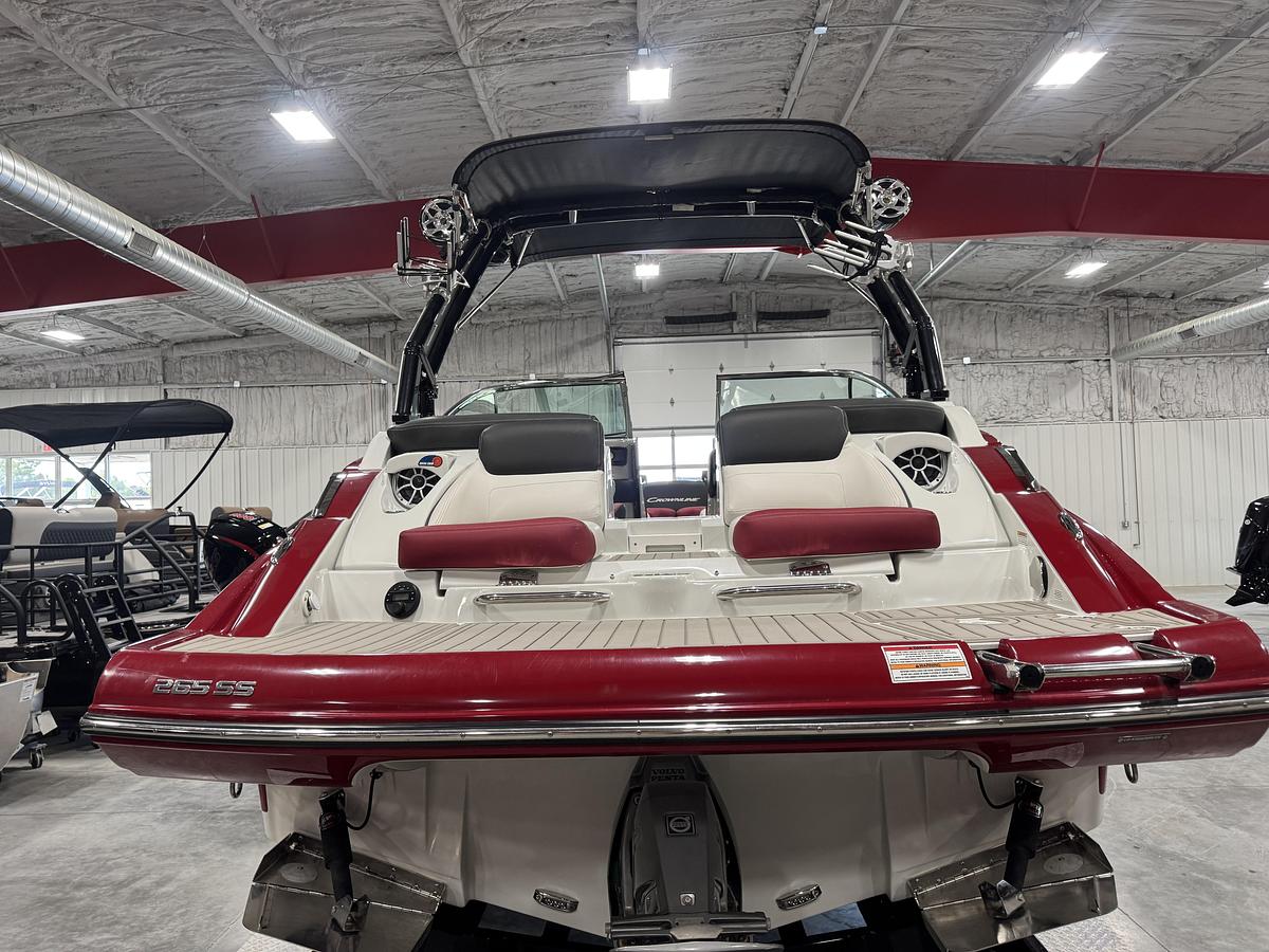 Used 2022 Crownline 265 Surf