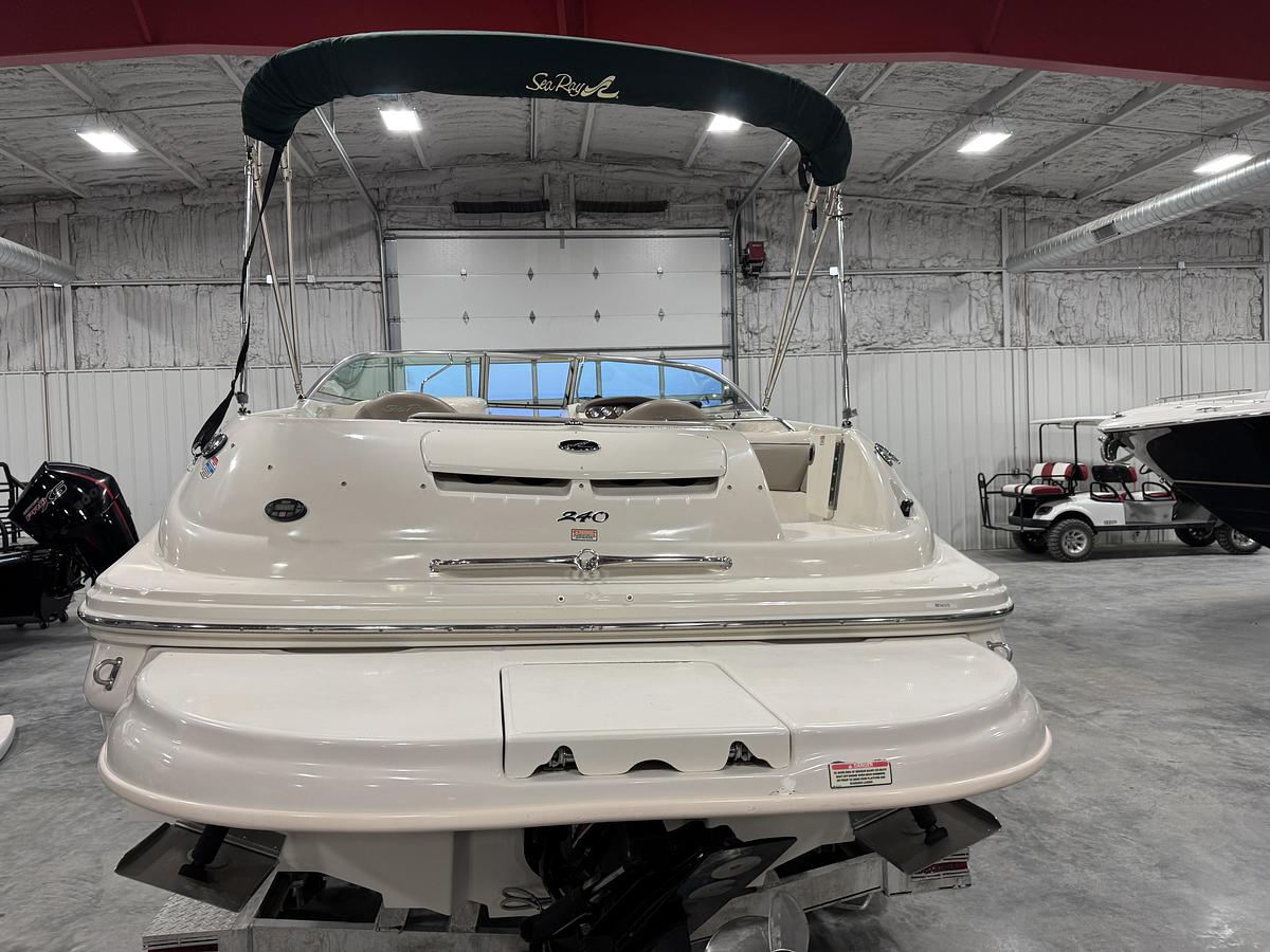 Used 2004 Sea Ray 240 Sundeck