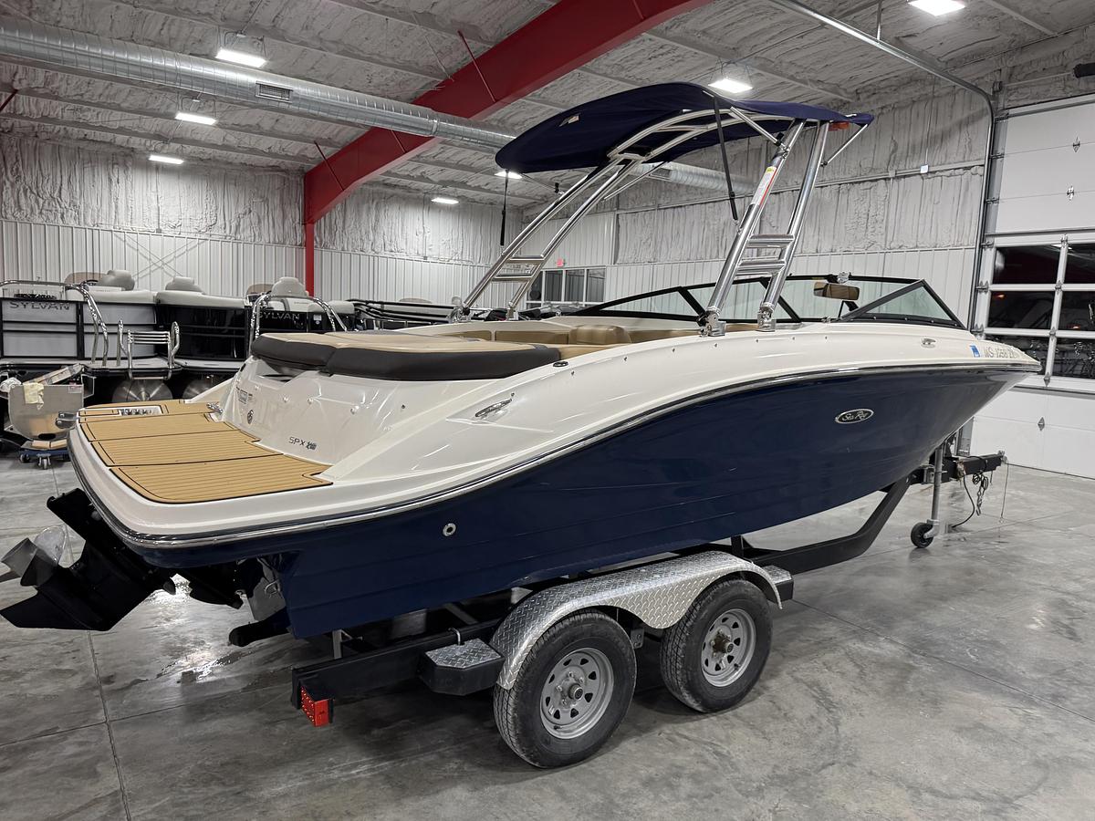 Used 2019 Sea Ray SPX 210