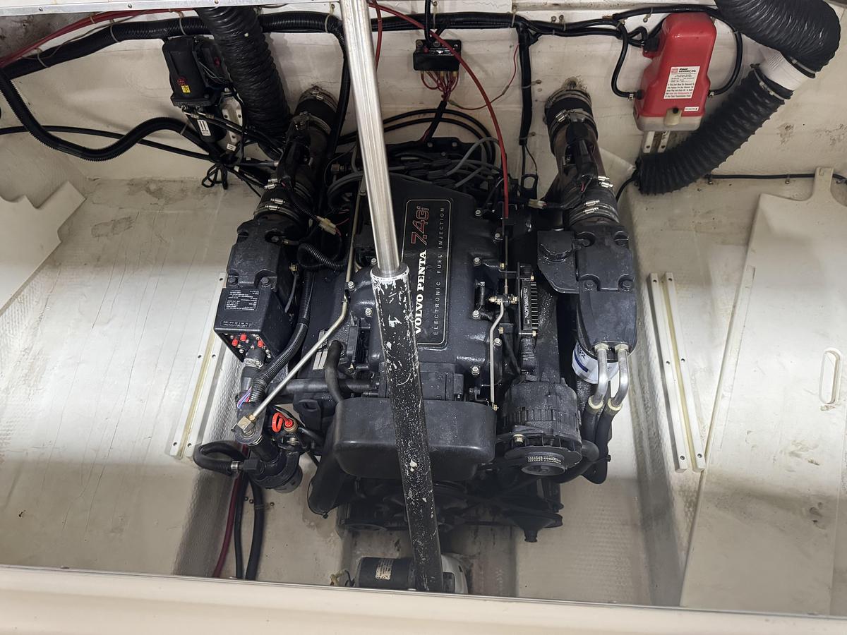 Used 1997 Thompson 29 Torrent