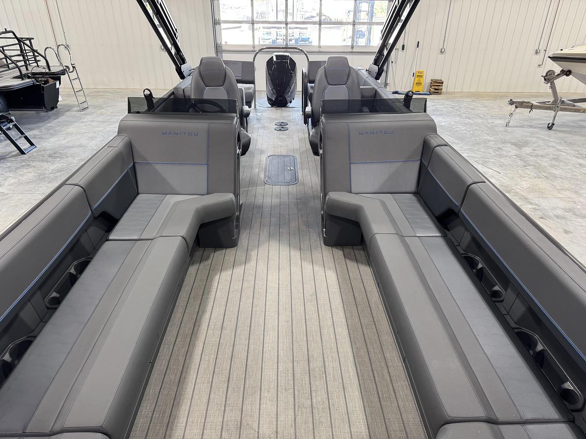 Used 2025 Manitou 26 Explore