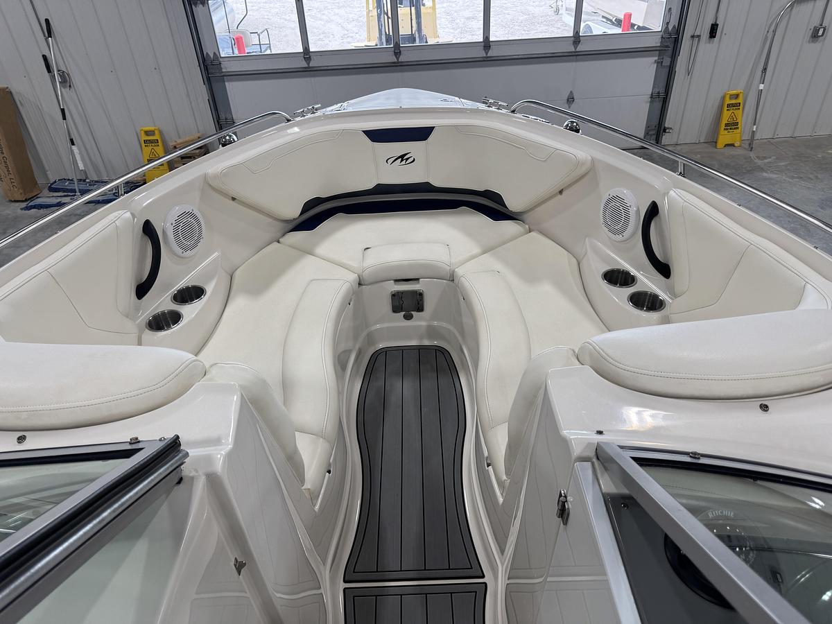 Used 2008 Monterey 254 FS