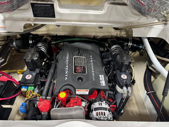 Used 2005 Crownline 270 BR