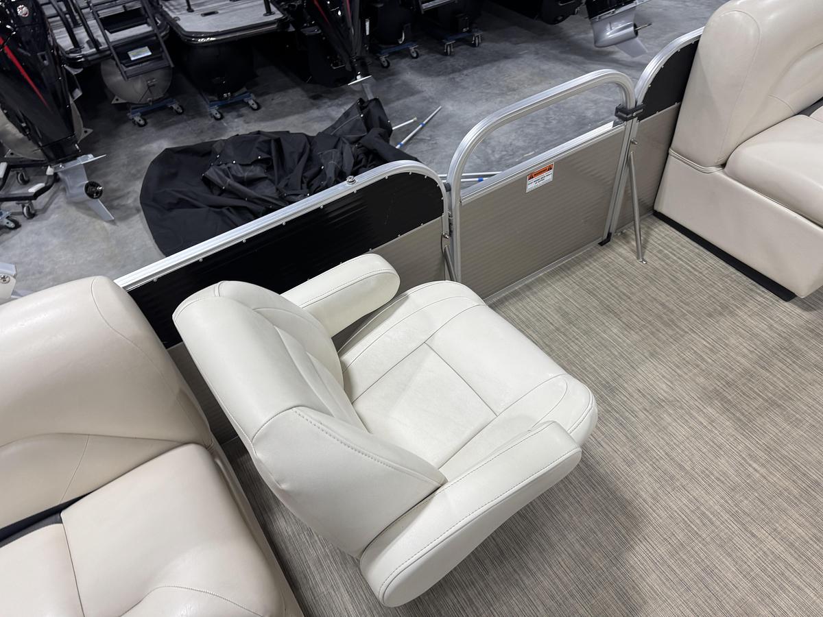 Used 2018 Landau 250 Island Breeze