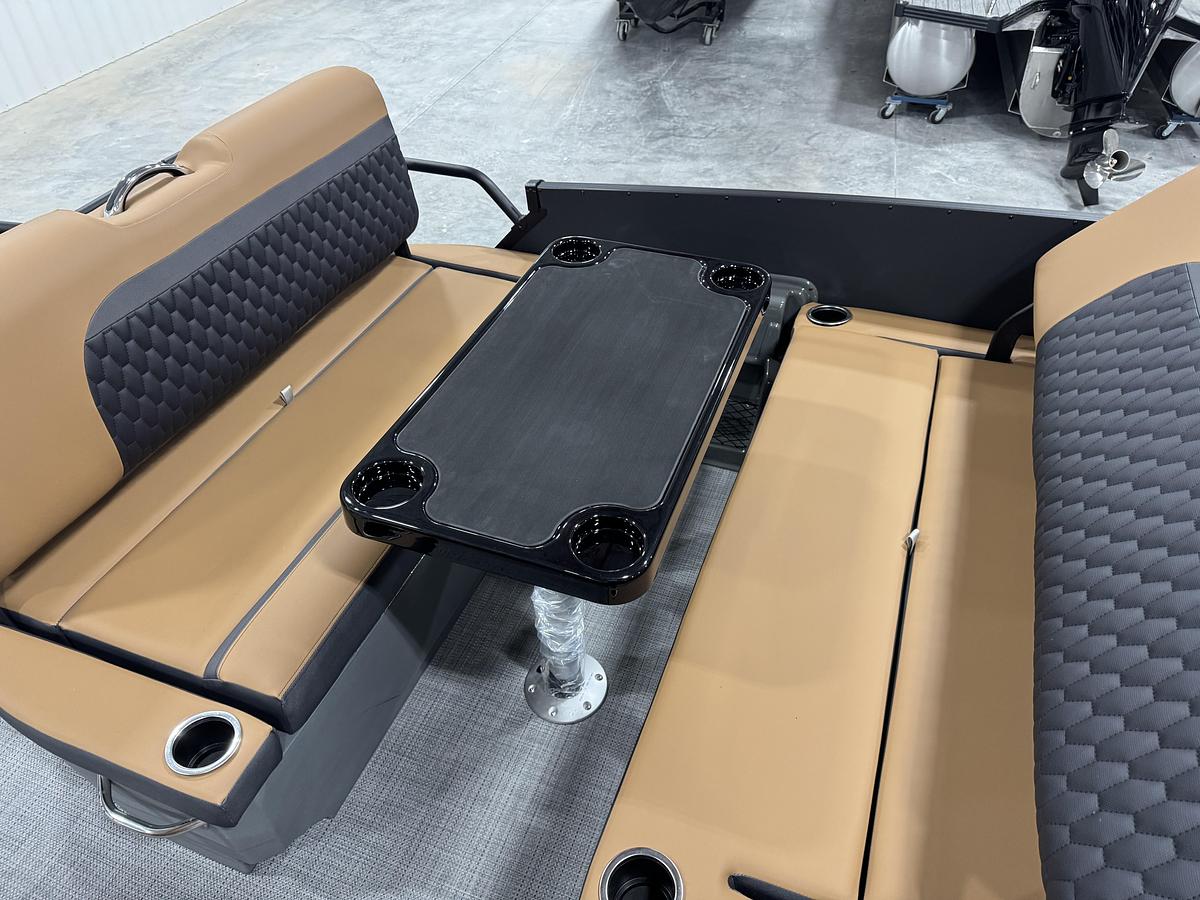 2026 Sylvan L-5 Platinum