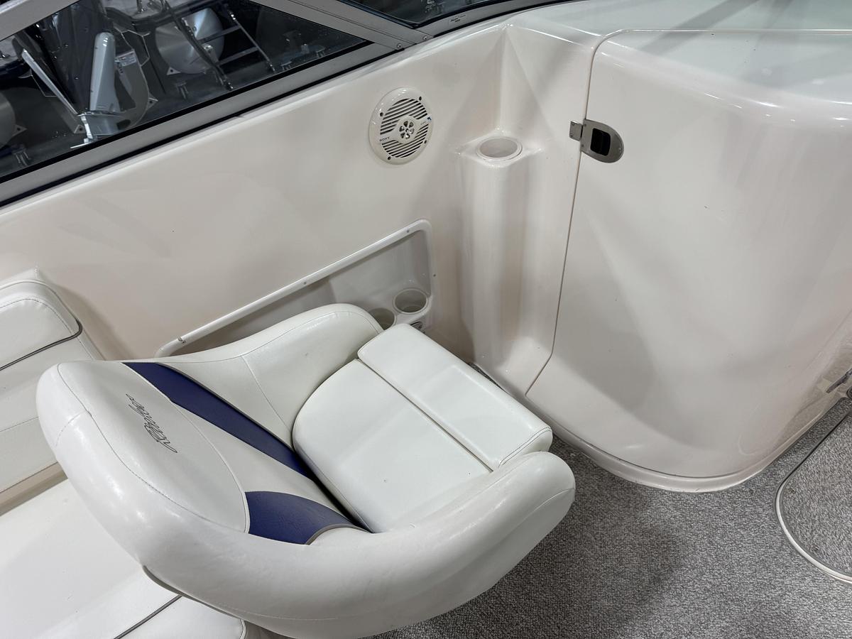 Used 2004 Rinker 282 BR