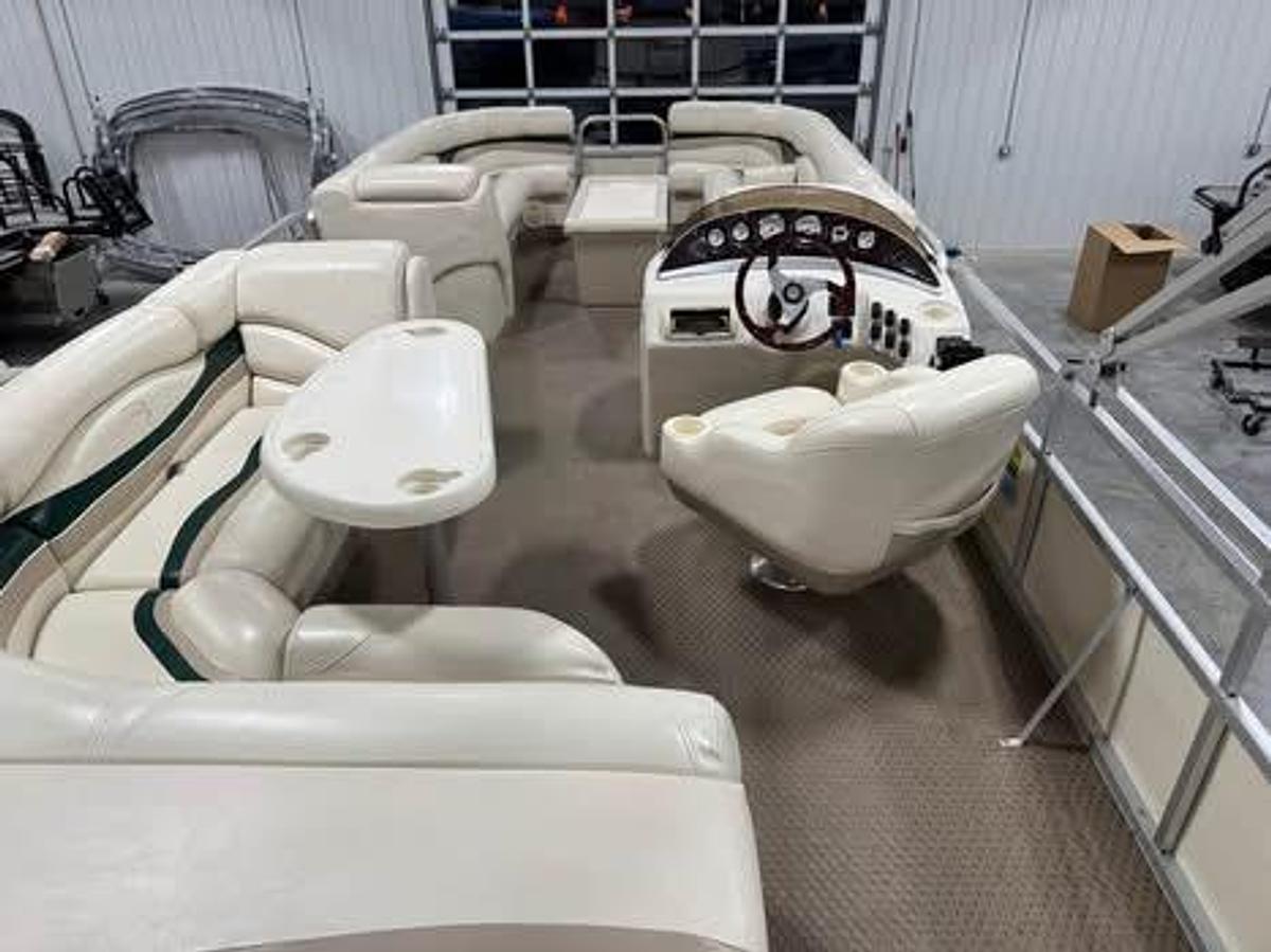 Used 2005 Bennington 2575 RL
