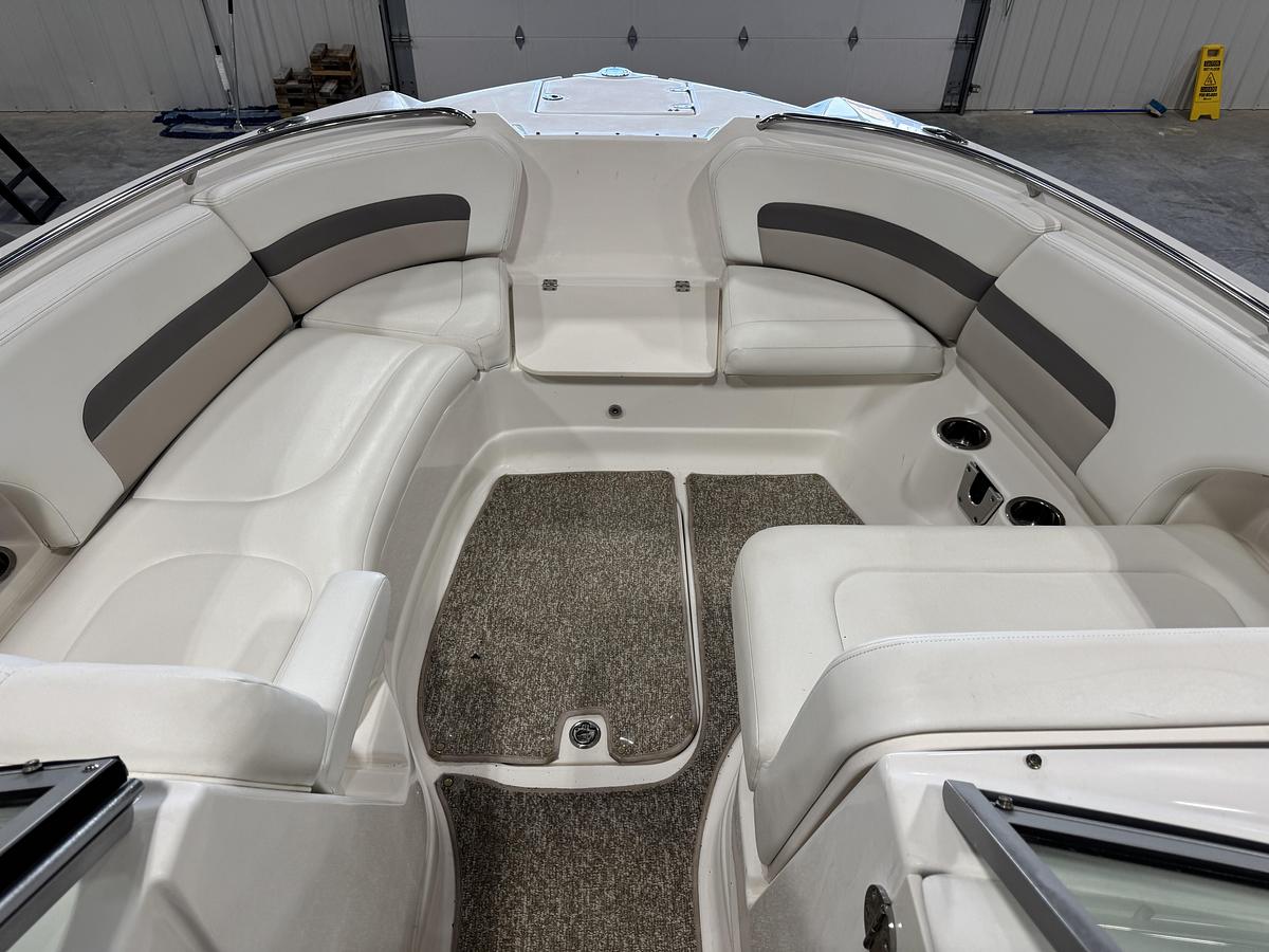 Used 2008 Chaparral 284 Sunesta