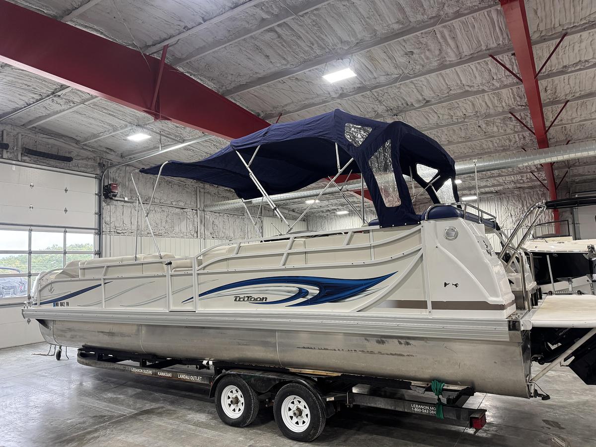 Used 2008 JC TriToon 306