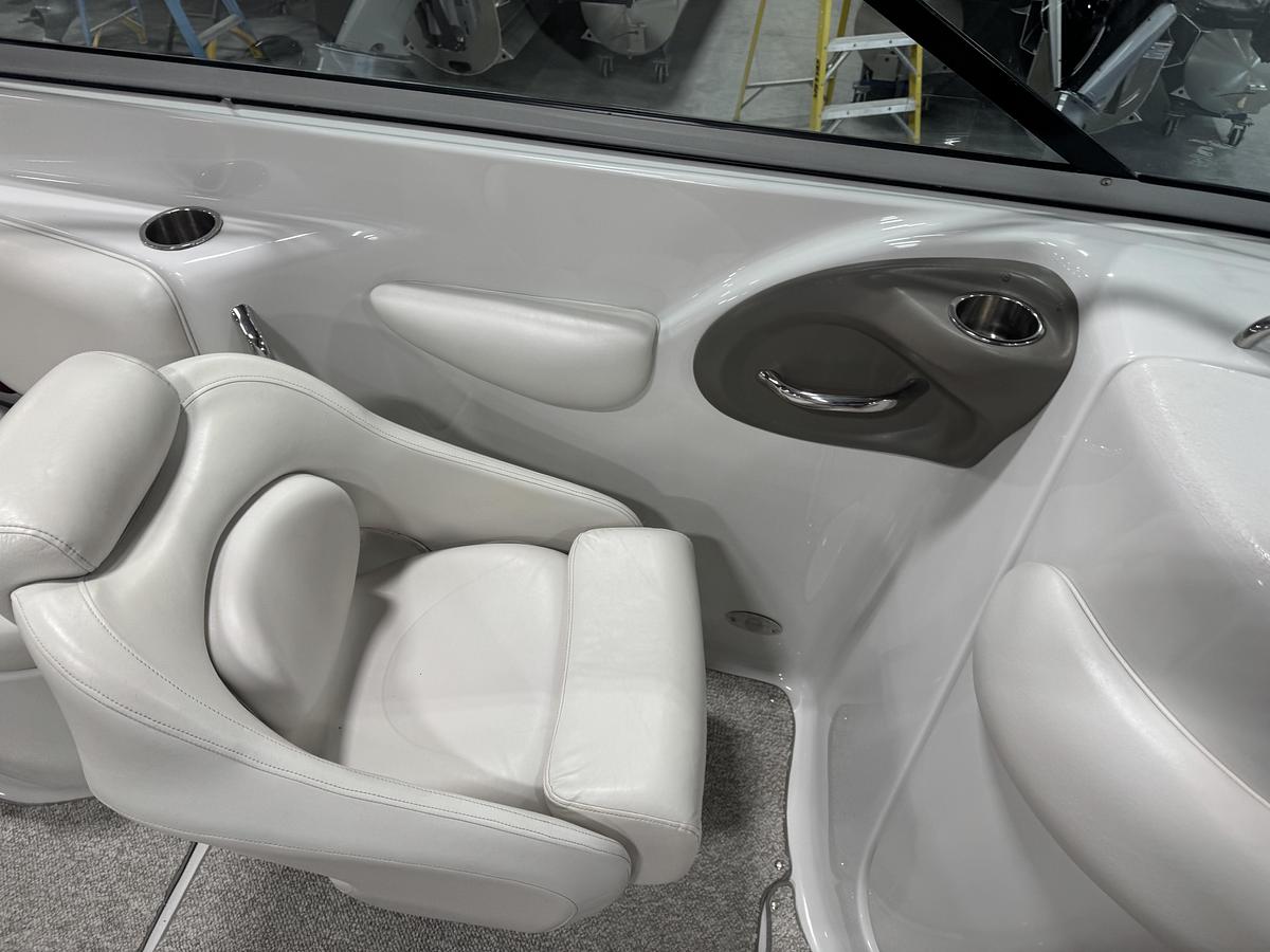 Used 2006 Crownline 270 BR