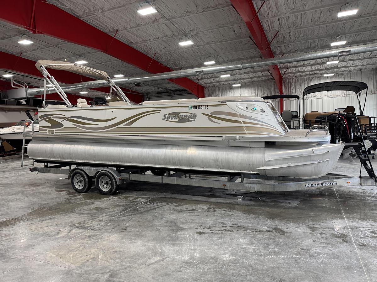 Used 2005 Crest 25 Savanna