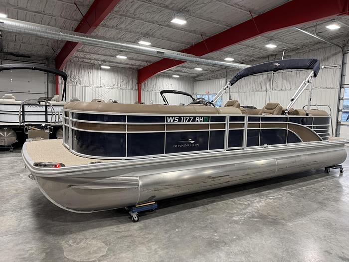 Used 2018 Bennington R-25