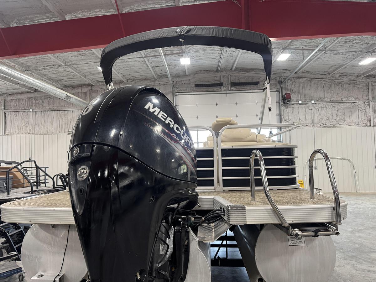 Used 2013 Bennington 2375 GCW